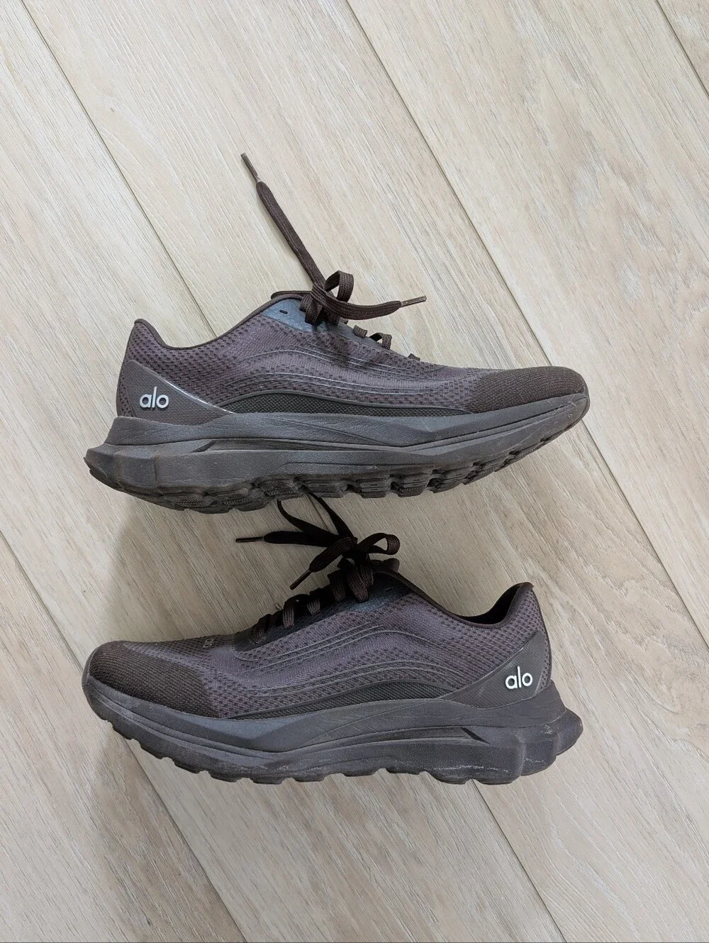 Alo Yoga Runner Althetic Shoes Brown Size 9